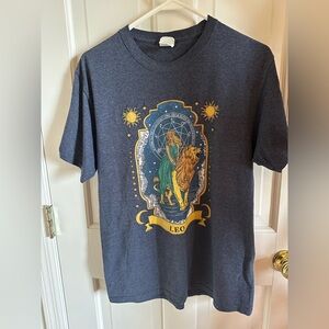 Leo Zodiac Graphic T-Shirt in Blue and Gold, Size M